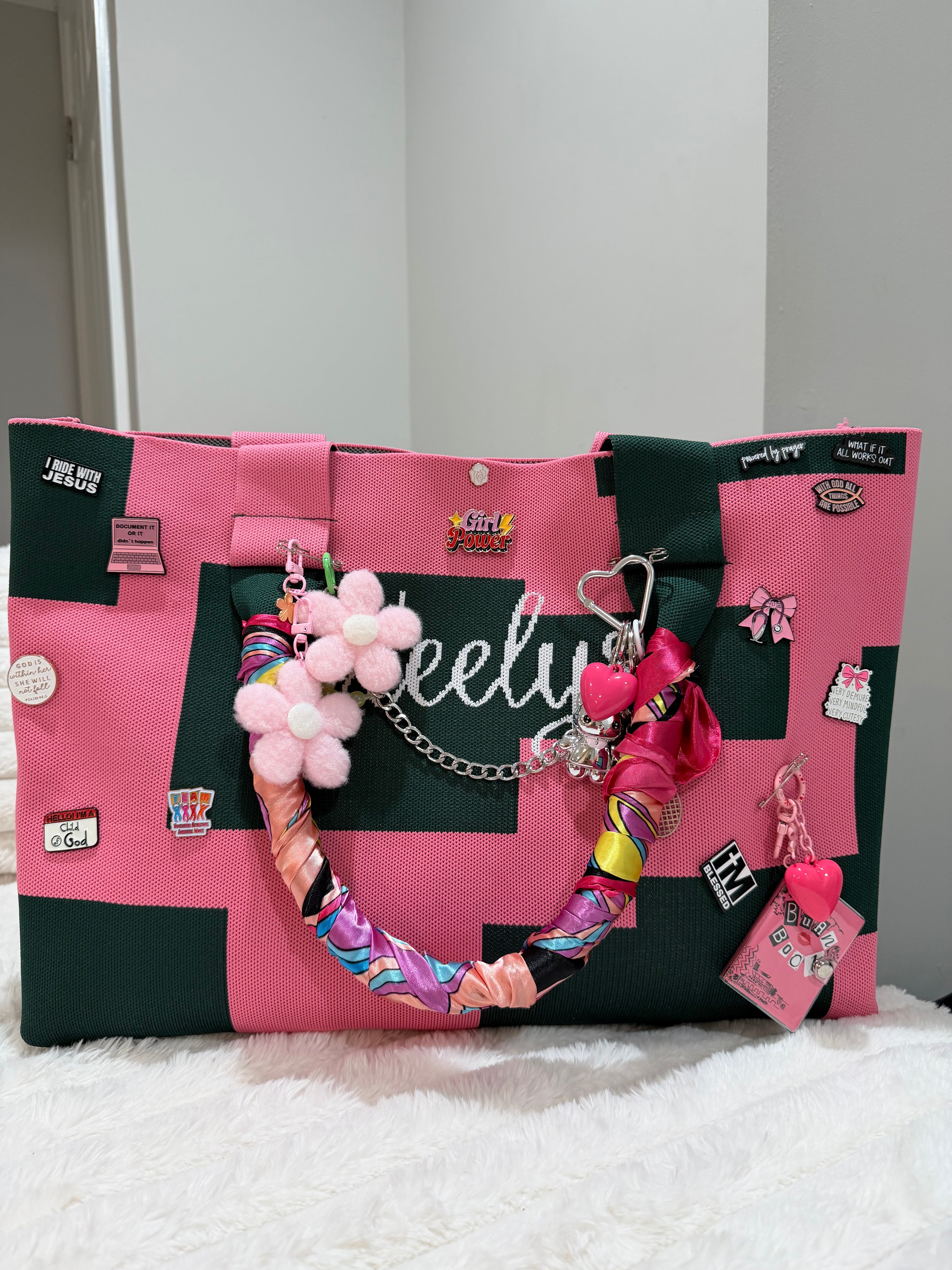 C TOTE BUDDLE
