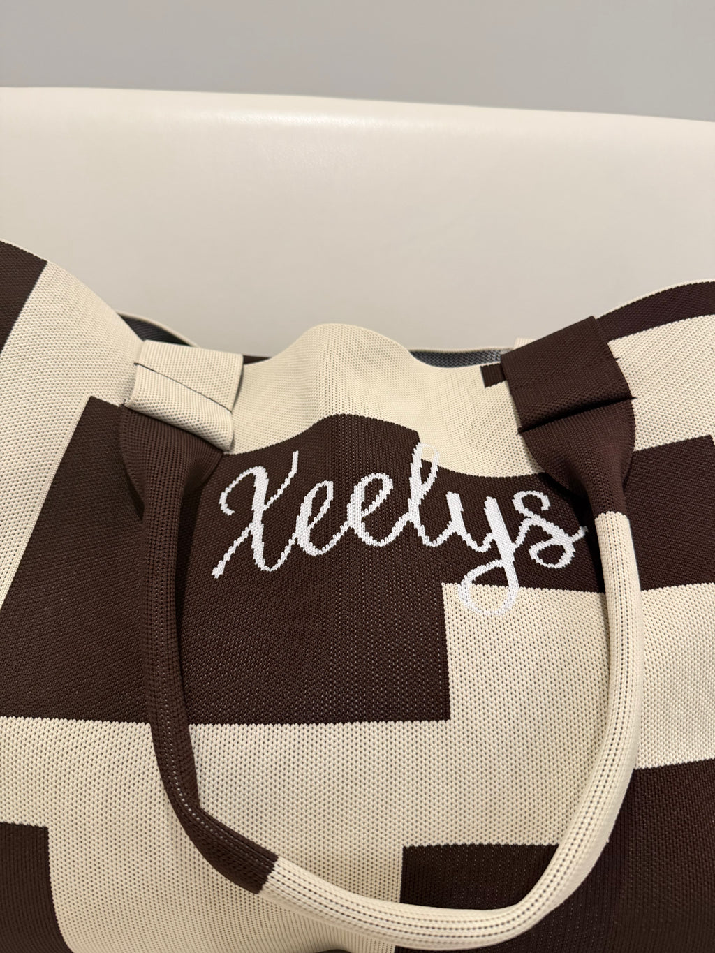 BEIGE TOTE BAG